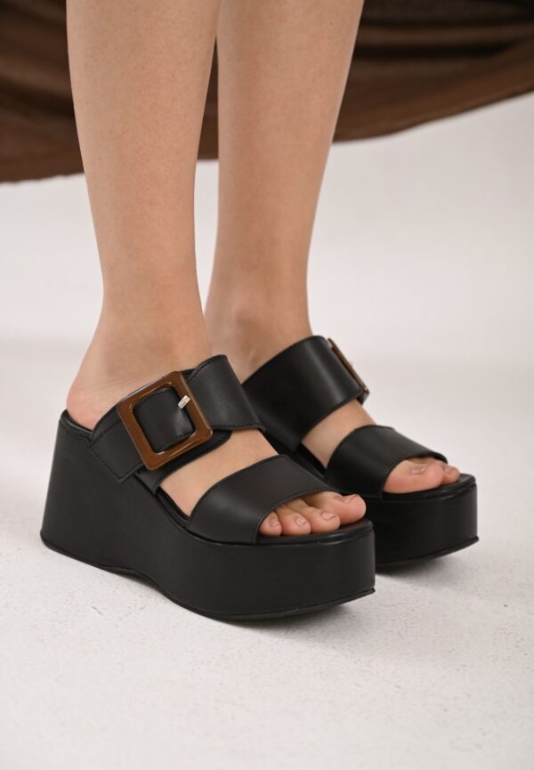 ALDANA CUERO - Imagen 2
